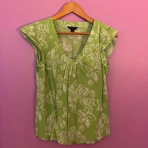 Banana Republic green and white blouse. Size medium petite. 19” pit to pit